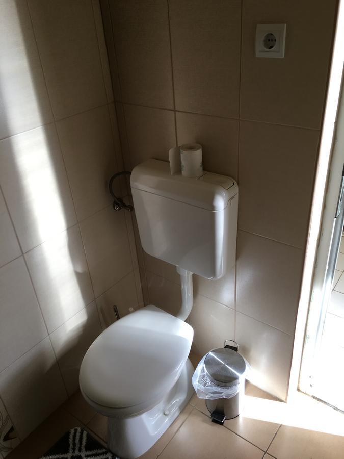 Fitt Panzió Sásd Exterior foto