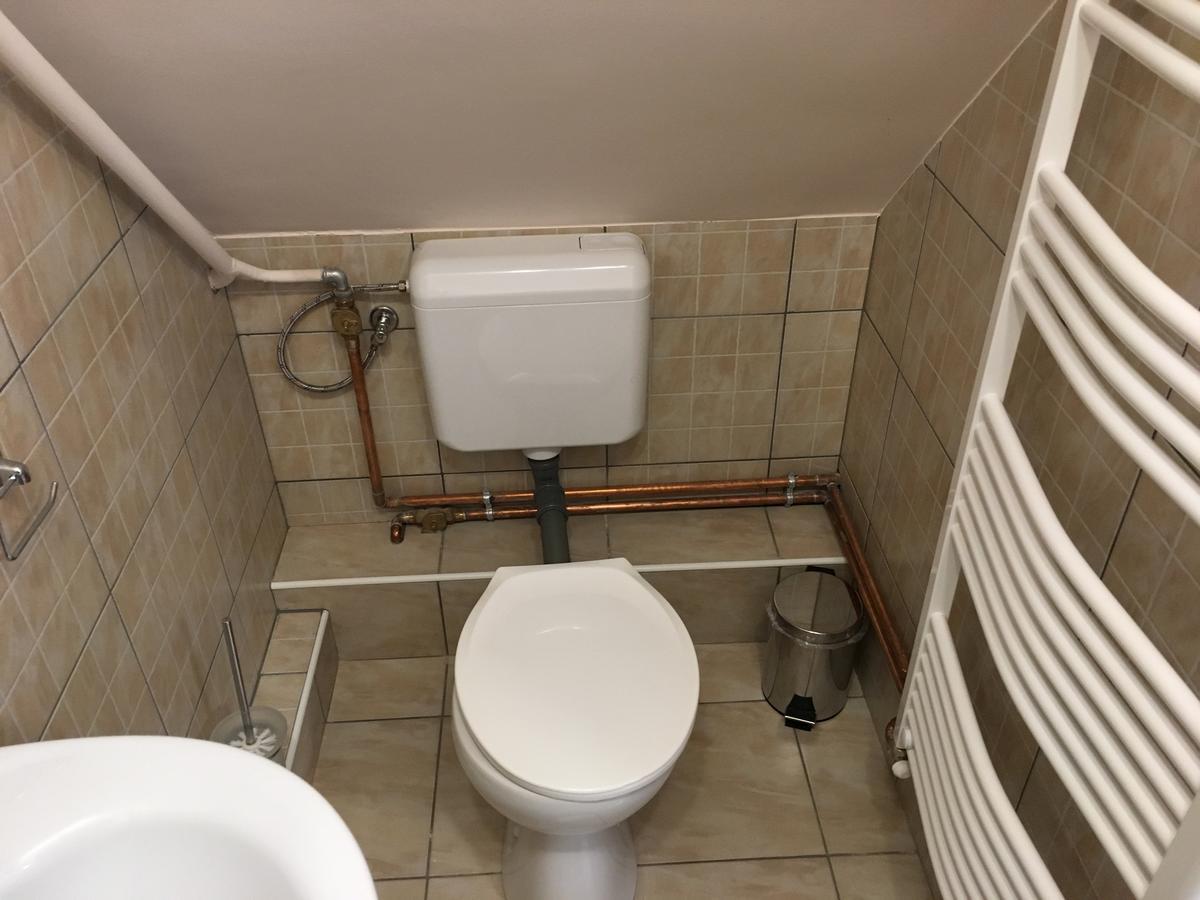 Fitt Panzió Sásd Exterior foto