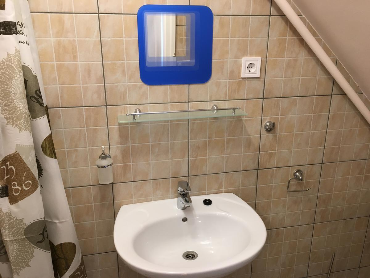 Fitt Panzió Sásd Exterior foto